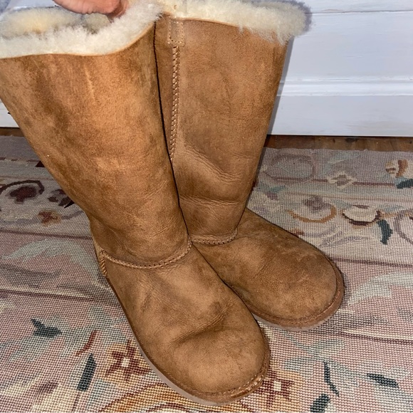 UGG Three Bow Tall Camel Fur Lined Boots Girls 4 - Picture 2 of 7